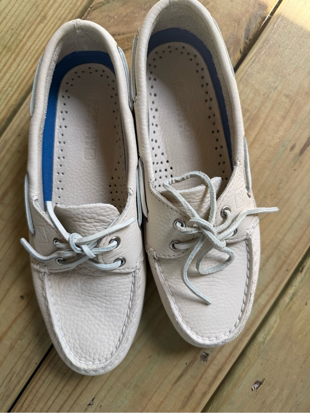 Sperry Women's Cream Leather Boat Moccasins